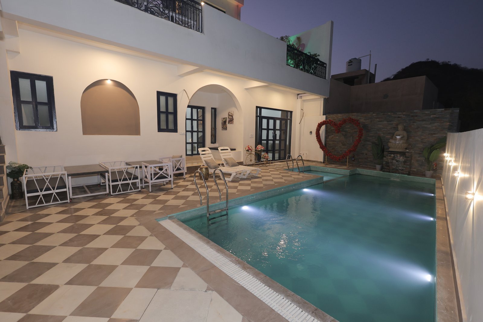 Pool deck